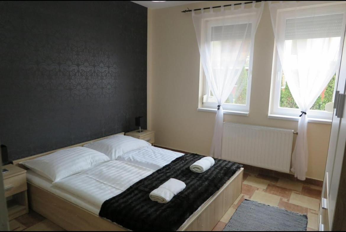 Beach Deluxe Apartman Hajduszoboszlo Luaran gambar