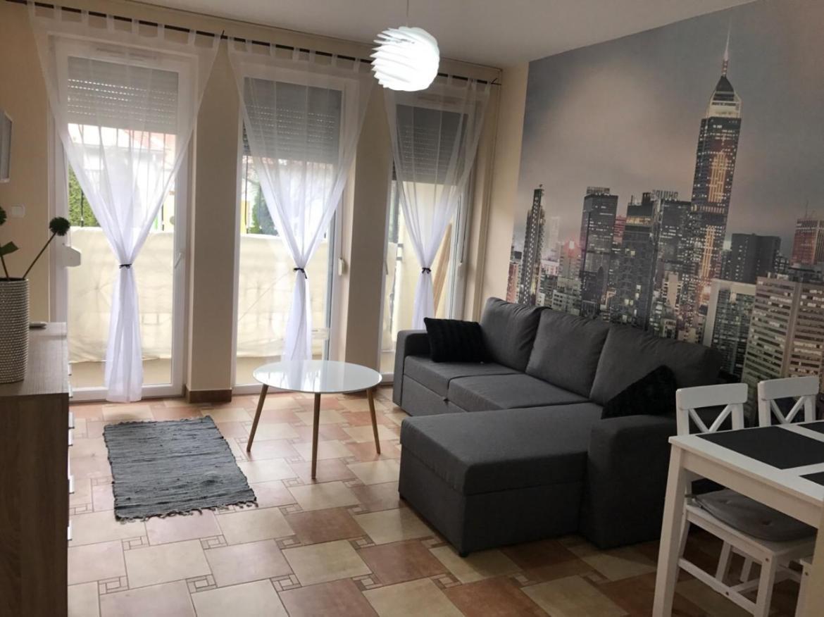 Beach Deluxe Apartman Hajduszoboszlo Luaran gambar